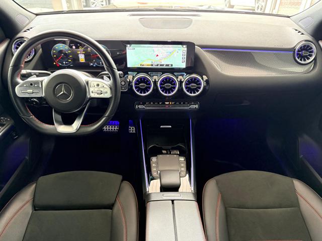 MERCEDES-BENZ GLA 180 usata, con Sedile posteriore sdoppiato