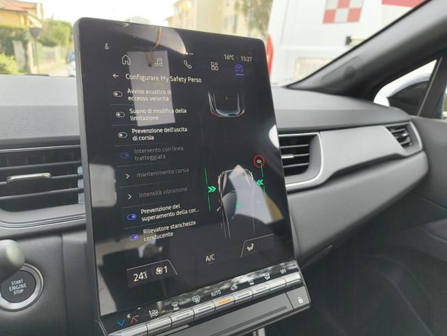 RENAULT Captur usata, con Controllo automatico clima