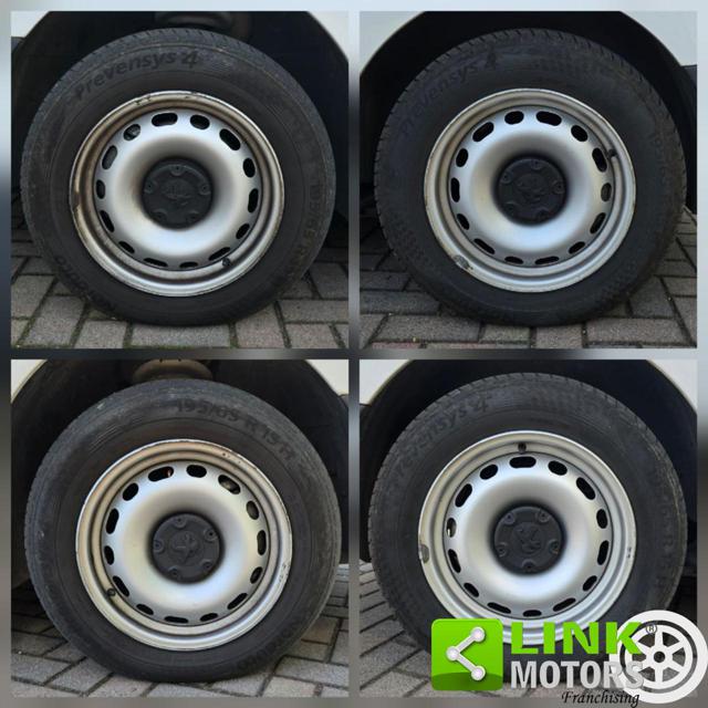 PEUGEOT Partner usata, con USB