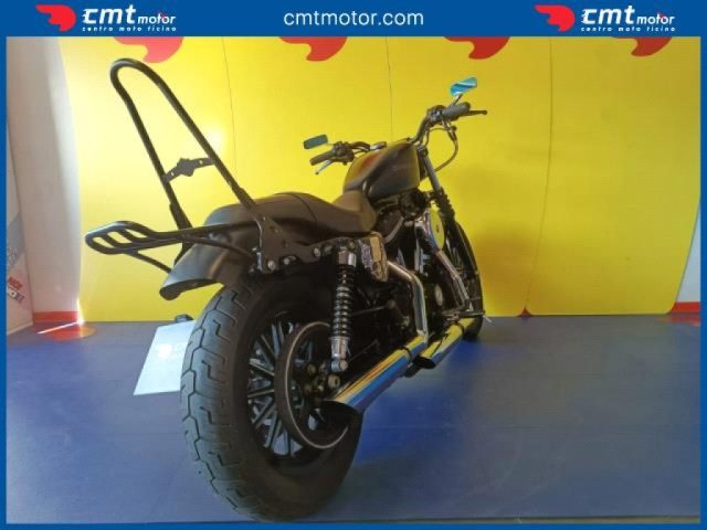 HARLEY-DAVIDSON 883 Iron usata 3