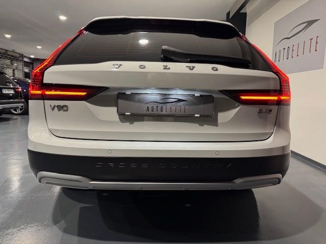 VOLVO V90 Cross Country usata, con Alzacristalli elettrici