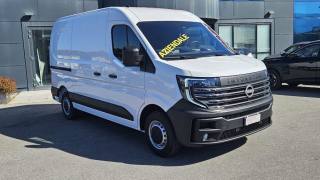 NISSAN Interstar usata, con Airbag