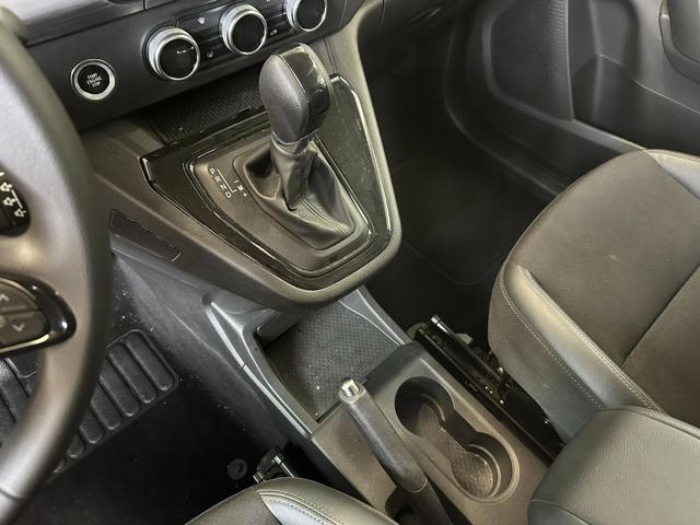 RENAULT Kangoo usata, con Touch screen