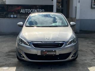 PEUGEOT 308 usata, con Airbag