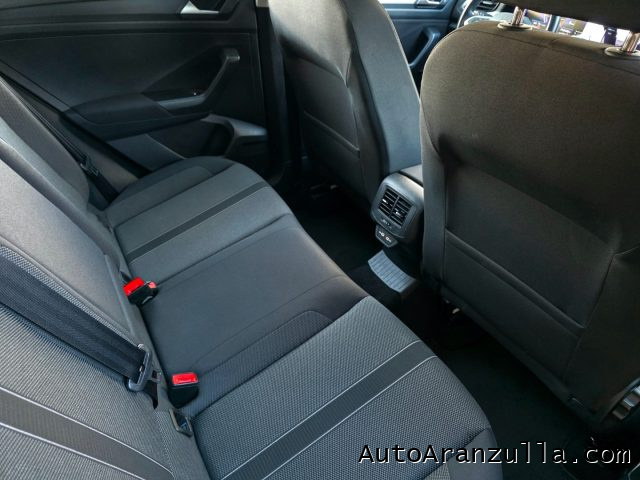 VOLKSWAGEN T-Roc usata, con Sedile posteriore sdoppiato