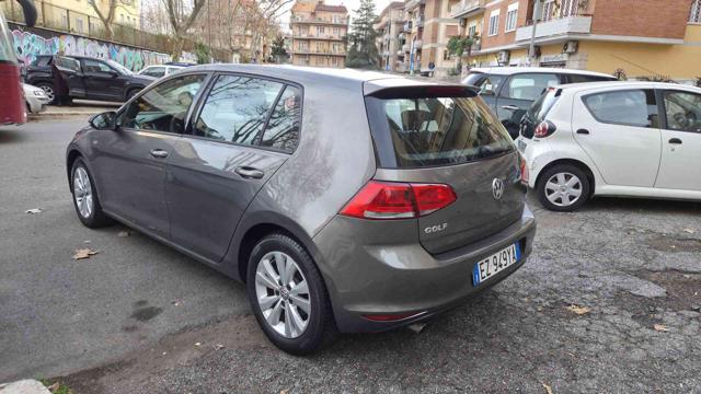 VOLKSWAGEN Golf usata, con Autoradio