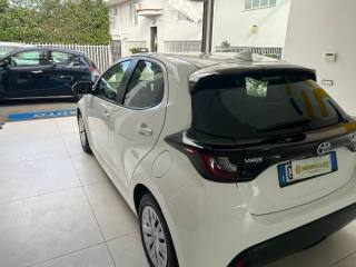TOYOTA Yaris usata, con Controllo automatico clima