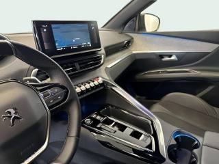 PEUGEOT 5008 usata, con Autoradio digitale