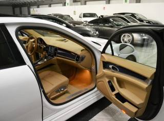 PORSCHE Panamera usata, con Airbag Passeggero
