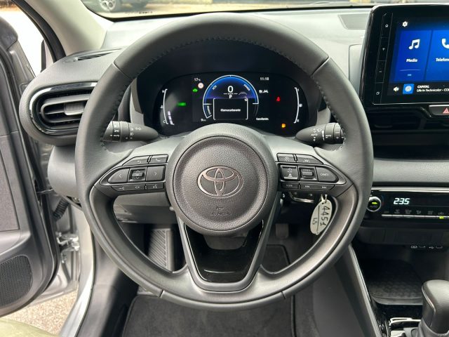TOYOTA Yaris usata, con Cruise Control