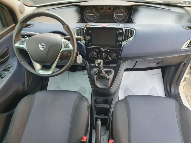 LANCIA Ypsilon usata, con Park Distance Control