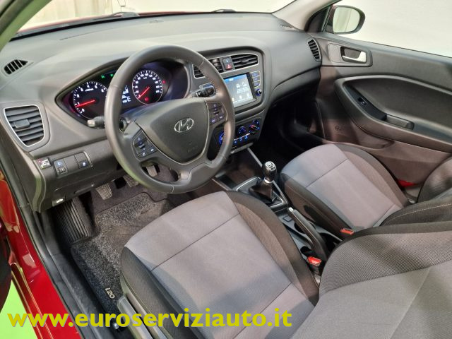 HYUNDAI i20 usata 38