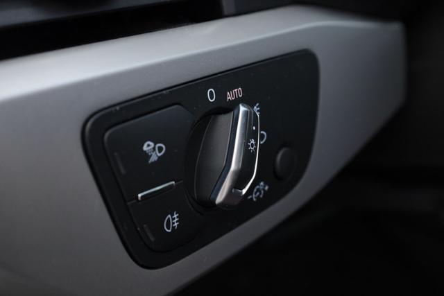 AUDI A4 usata, con Volante in pelle