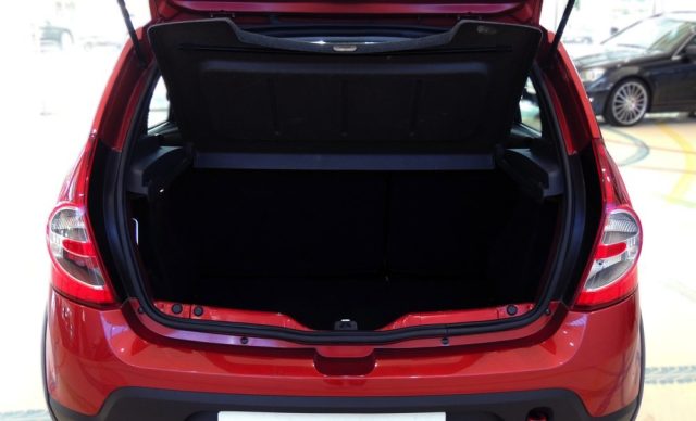 DACIA Sandero usata, con Autoradio