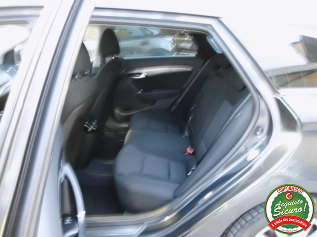 HYUNDAI i40 usata, con Climatizzatore