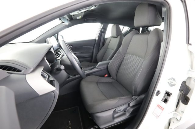 TOYOTA C-HR usata 2
