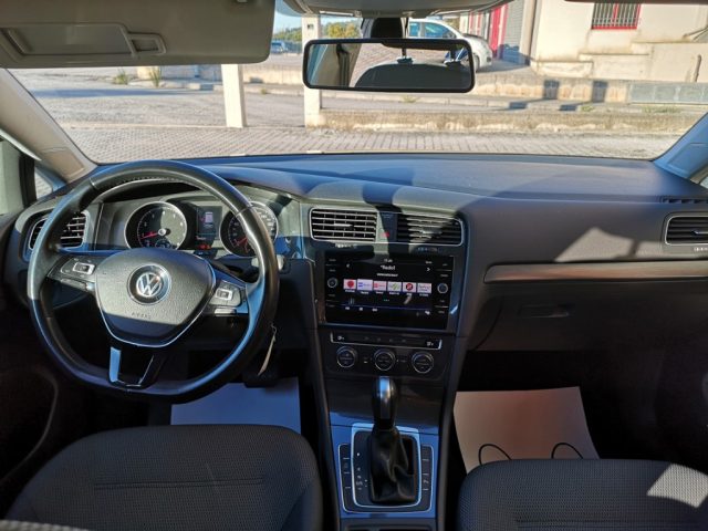 VOLKSWAGEN Golf usata, con USB