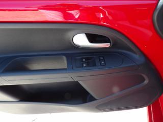 VOLKSWAGEN up! usata, con Volante in pelle