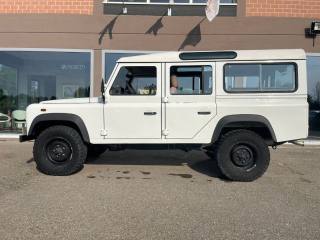 LAND ROVER Defender usata 16