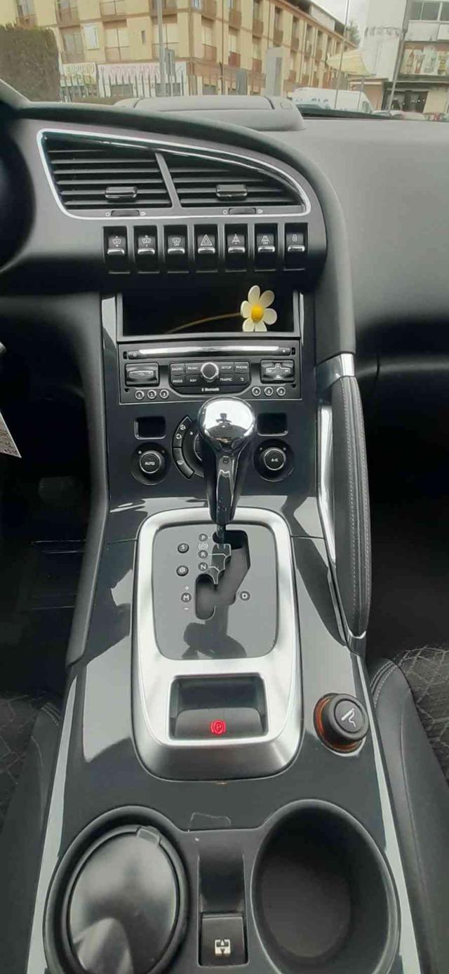 PEUGEOT 3008 usata, con Sensori di parcheggio posteriori