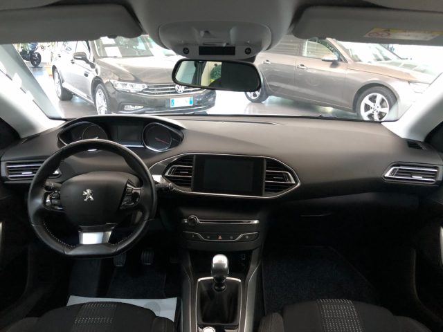 PEUGEOT 308 usata, con Boardcomputer