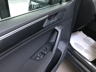 VOLKSWAGEN Tiguan usata, con USB