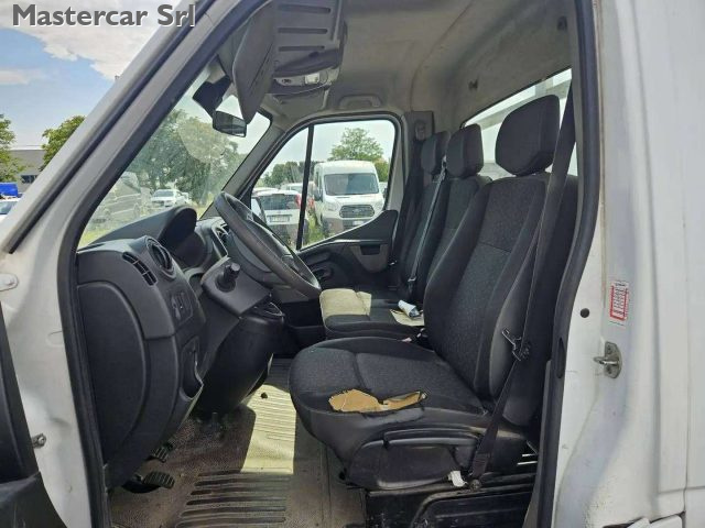 OPEL Movano usata, con USB