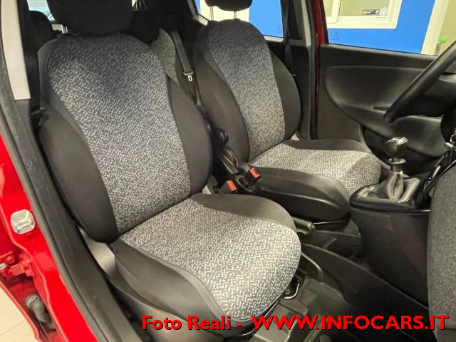 LANCIA Ypsilon usata, con Autoradio