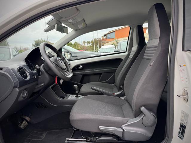 VOLKSWAGEN up! usata 22