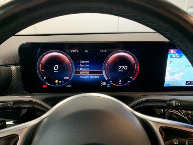 MERCEDES-BENZ A 180 usata, con Sensori di parcheggio posteriori