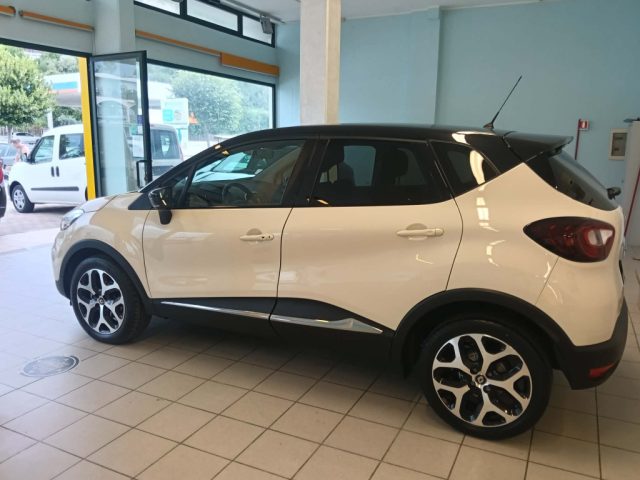 RENAULT Captur usata, con Autoradio