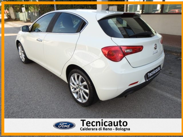 ALFA ROMEO Giulietta usata, con Autoradio