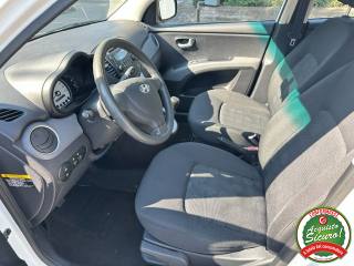 HYUNDAI i10 usata, con Airbag