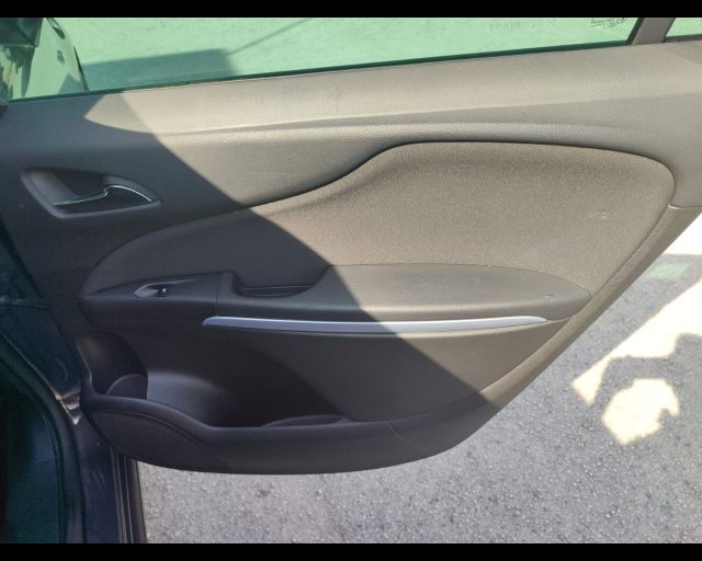 OPEL Zafira Tourer usata, con ESP