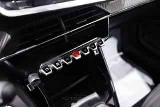 PEUGEOT 2008 usata, con Touch screen