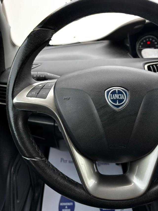 LANCIA Ypsilon usata, con Autoradio digitale
