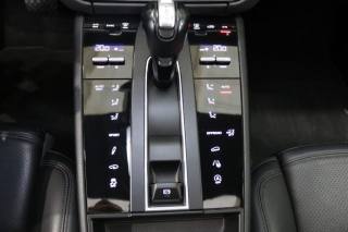 PORSCHE Macan usata, con Fari LED