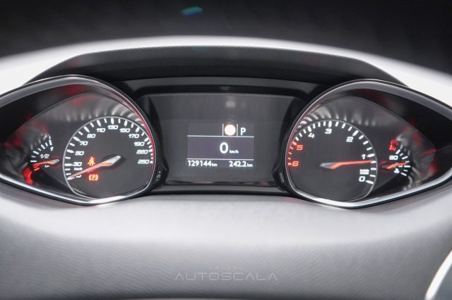 PEUGEOT 308 usata, con Sistema di navigazione