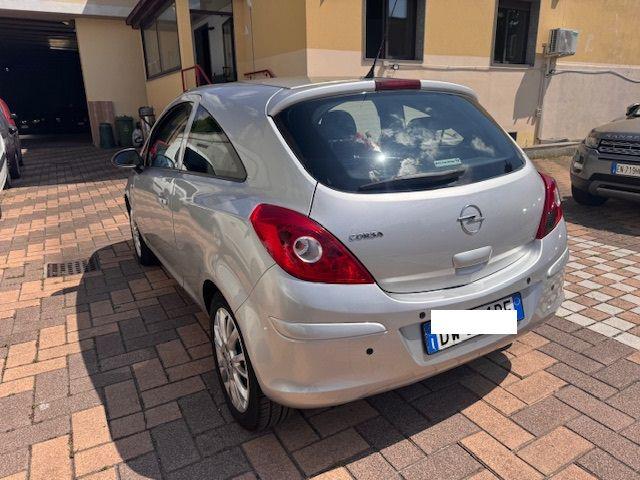 OPEL Corsa usata, con Airbag Passeggero