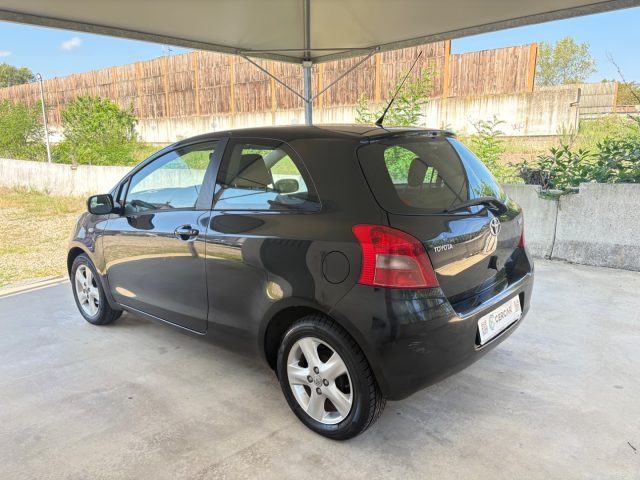TOYOTA Yaris usata 46