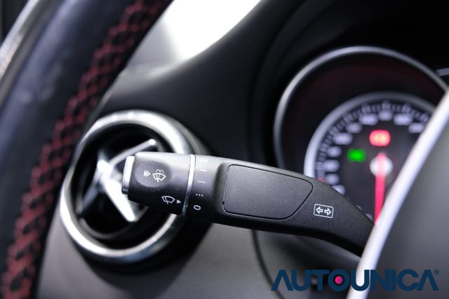 MERCEDES-BENZ CLA 220 usata, con USB