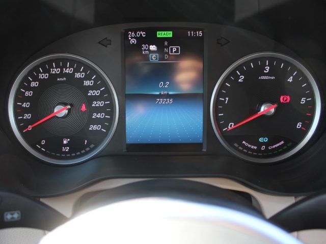 MERCEDES-BENZ GLC 300 usata, con Regolazione elettrica sedili