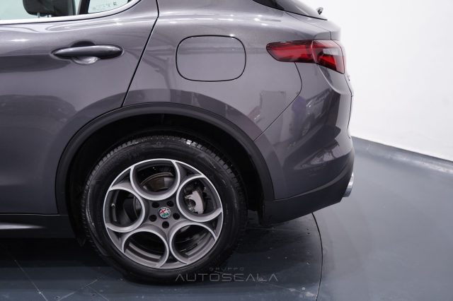 ALFA ROMEO Stelvio usata, con Sensori di parcheggio posteriori