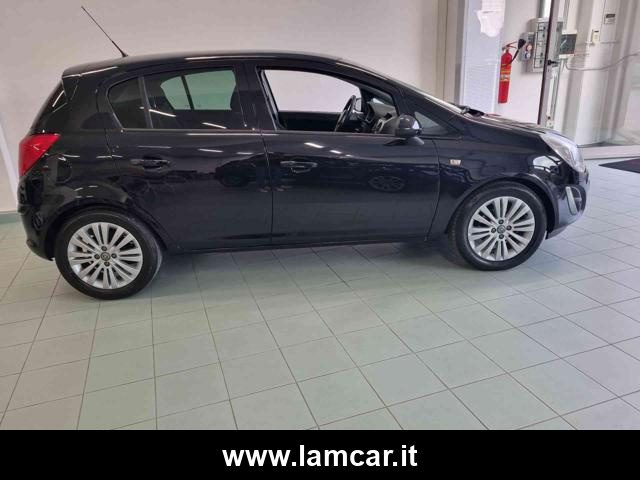 OPEL Corsa usata, con Climatizzatore