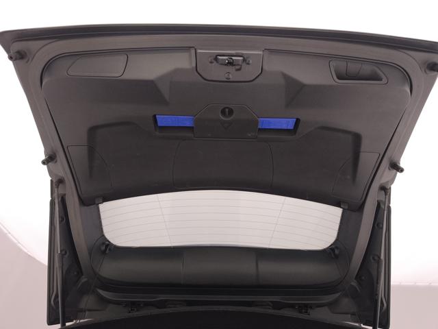PEUGEOT 3008 usata, con Leve al volante