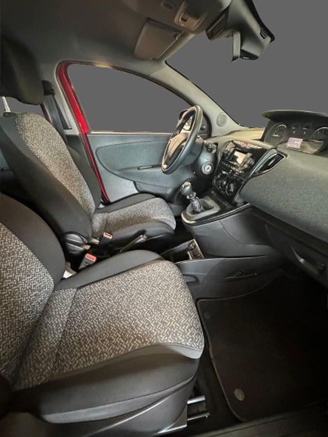 LANCIA Ypsilon usata, con Airbag