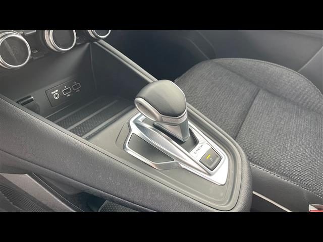 RENAULT Captur usata, con Bracciolo