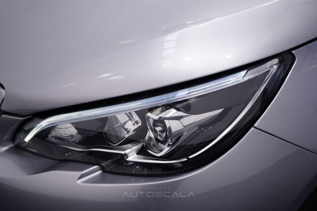 PEUGEOT 308 usata, con Frenata d