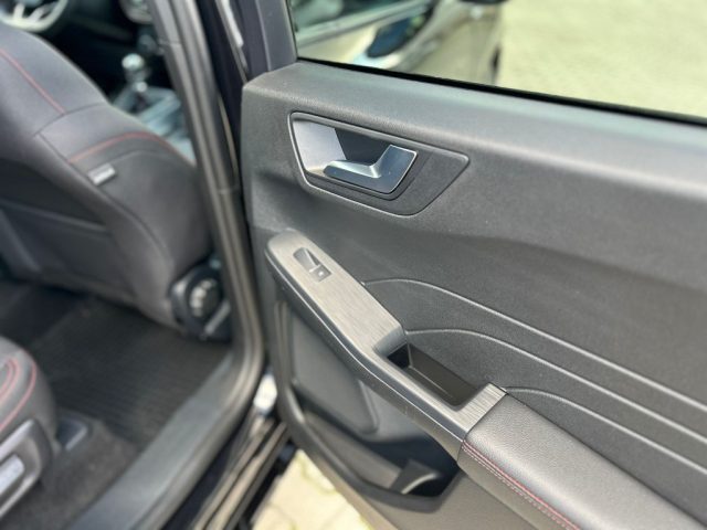 FORD Kuga usata, con Touch screen