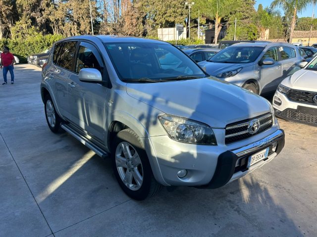 TOYOTA RAV 4 usata, con Airbag laterali